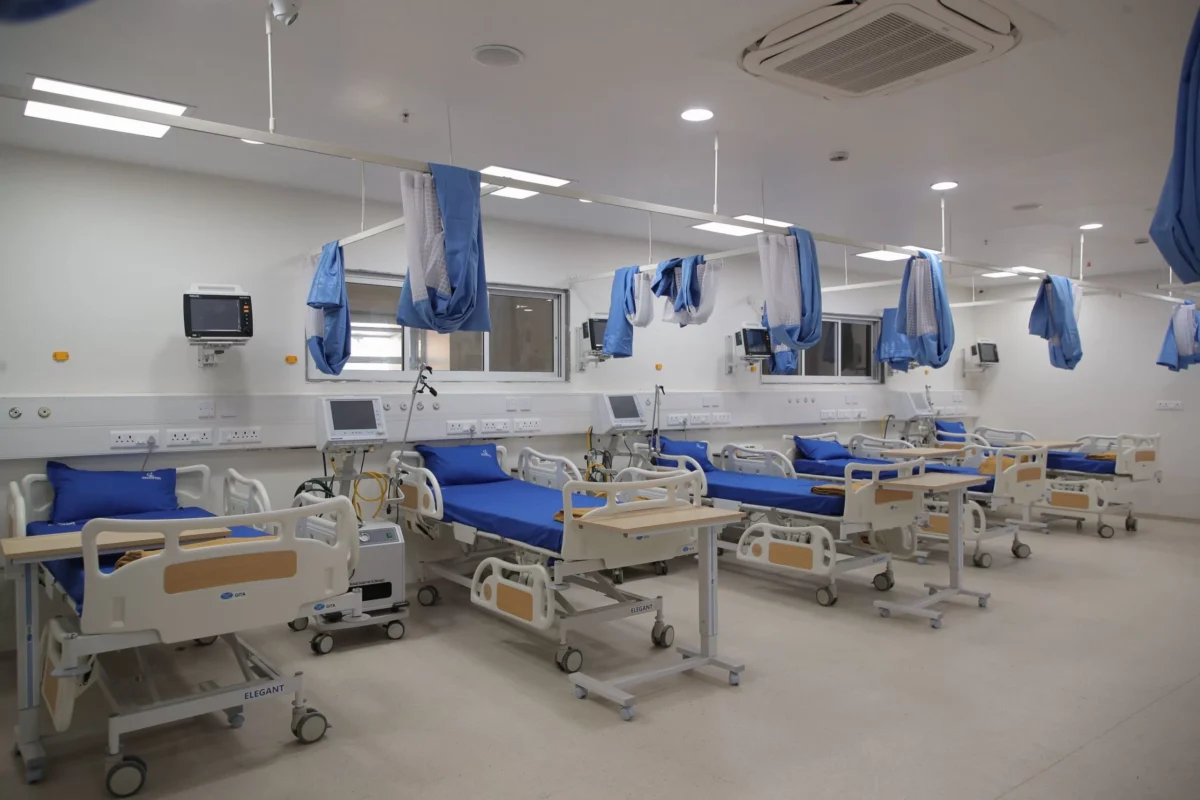 ICU room setup at the Best Multispeciality Hospital in Ahmedabad with modern facilities