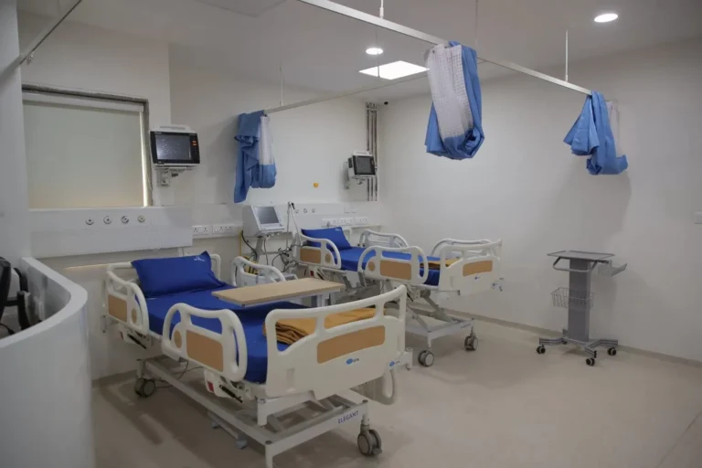 image emergency ward hall in Care and Cure Multispeciality Hospitalimage of room