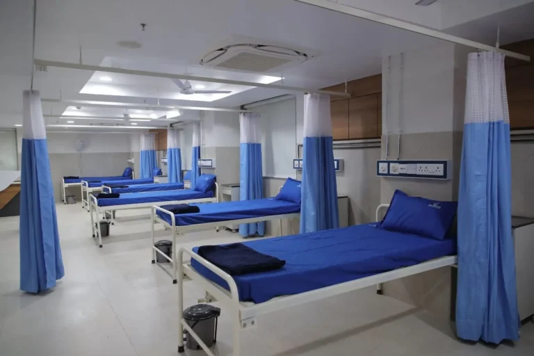Ward room picture of care and cure multispeciality hospital
